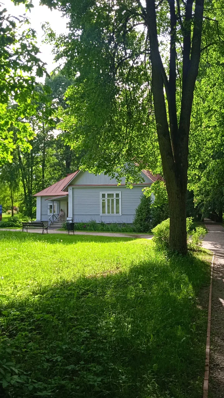 Поленовская дача
